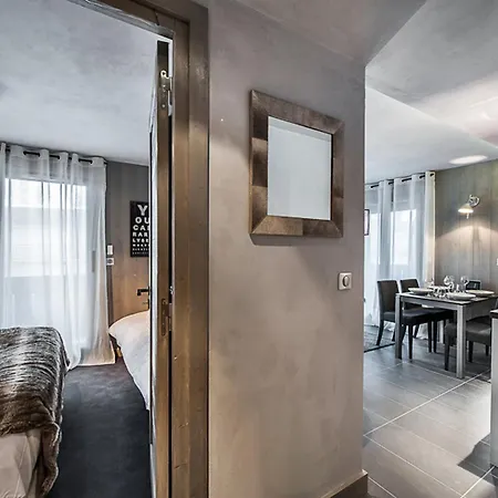 Cosy, Design, Renove, En Centre-ville Avec Grande A Moriond - Fr-1-563-44 Apartment
